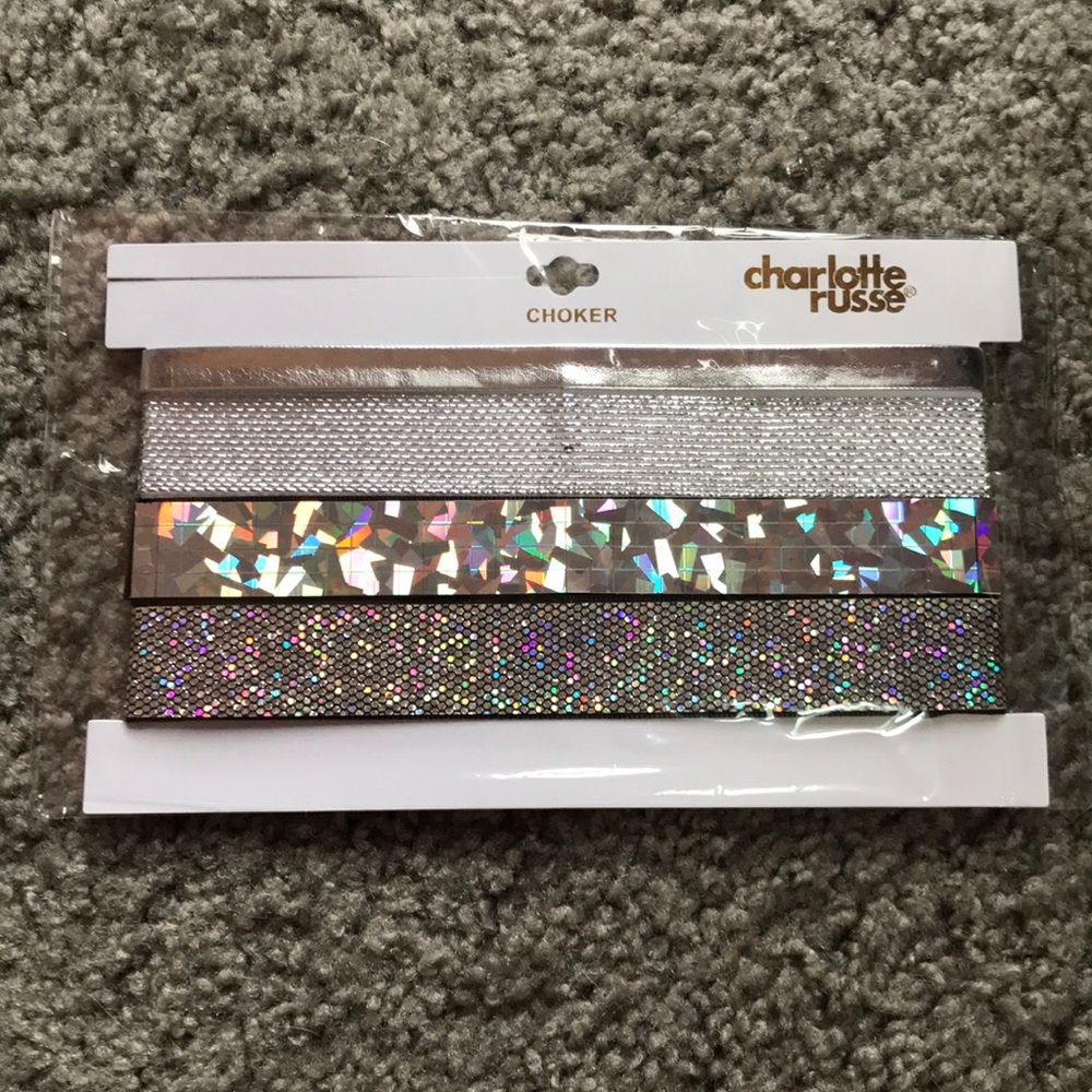 unopened pack of chokers